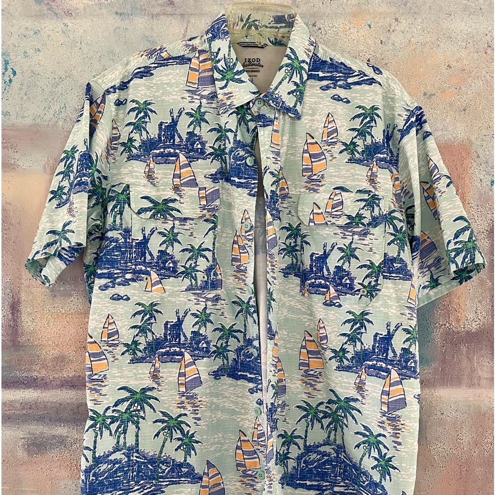 IZOD Saltwater Shirt Mens Size Large Short Sleeve Hawaiian Relaxed Casual